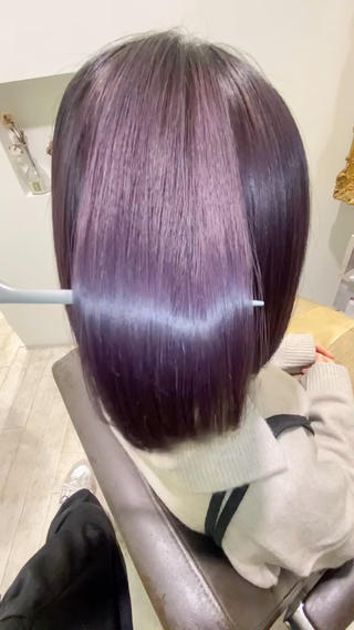 ツヤ感MAXなディープラベンダー

ほんのり暖色味もあるラベンダーです
ブリーチ必須です 