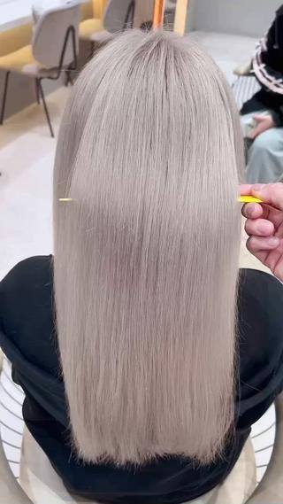 ロング レイヤー/韓国 ハイトーン興津史弥のヘアスタイル