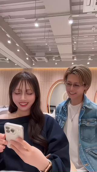 ミディアム カラー レイヤー/韓国 ハイトーン興津史弥のヘアスタイル