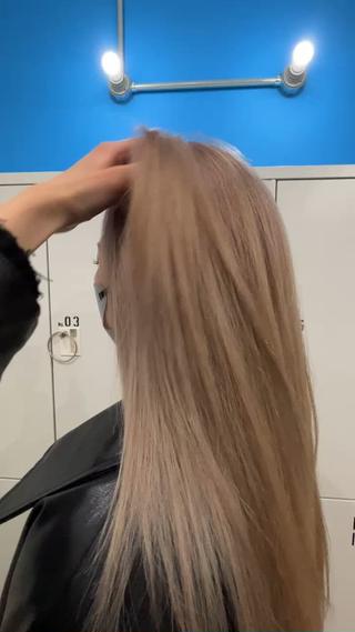 全頭ブリーチして明るめにオンカラー
ブリーチしたい方、優先的にご案内させていただきます!ぜひ、お待ちしております