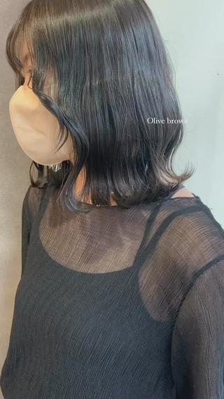 赤みのないオリーブブラウン