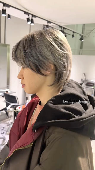 ショート カラー メンズ CHERIEブリーチ ダブルカラー　天神のヘアスタイル