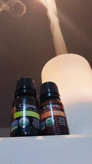 ご来店の皆様にアロマで行う香りのカウンセリングを行い、そこからお客様のお身体の状態も施術の参考にさせて頂きます