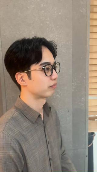 ショート カラー パーマ メンズ メンズ支持No. 1 🥇メンズ特化吉田のヘアスタイル