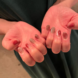 Flash×magnet

キラキラ詰め込みネイル
キラキラ可愛く仕上がりました

いつもありがとうございます 