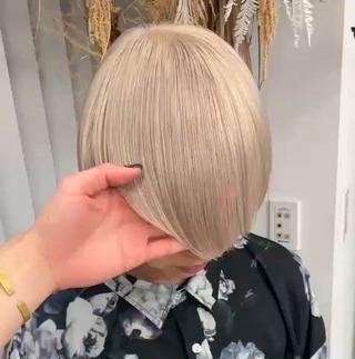 ダメージを抑えたブリーチ剤で綺麗なハイトーンに 