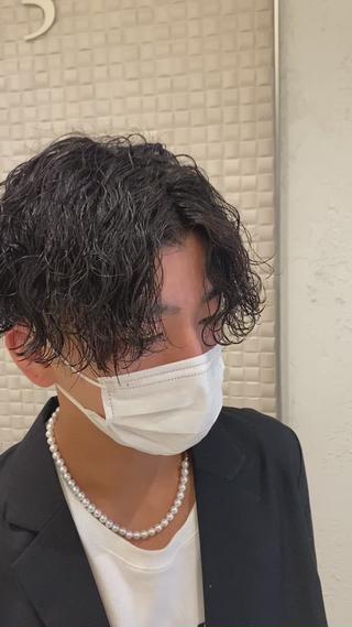 ミディアム 新宿メンズパーマ ヨモギダのヘアスタイル