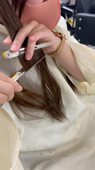 バッサリイメチェン
ロングの伸びっぱなし→あごラインボブ 