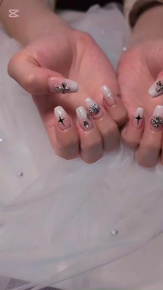 ネイル MI KUのネイルデザイン