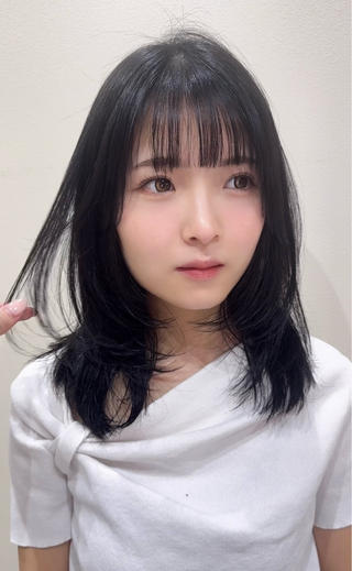 黒髪＆ʟᴀʏᴇʀの相性抜群

ᴍᴇᴅɪᴜᴍ ʟᴀʏᴇʀのスタイリングはストレートを軽く通すだけで簡単にできちゃうのでスタイリングが苦手な方伸ばしかけで雰囲気変えたい方にｵｽｽﾒ
　　 