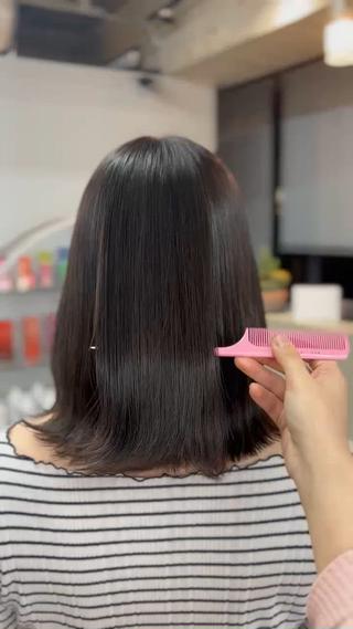 セミロング 桂 奈穂のヘアスタイル