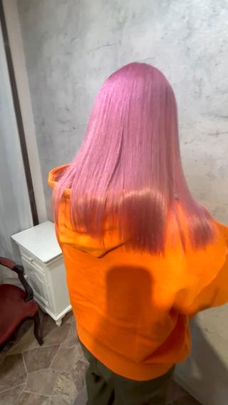 ロング カラー apollo yokohama所属・レイヤーカット/ ハイトーン/ミノリのヘアスタイル