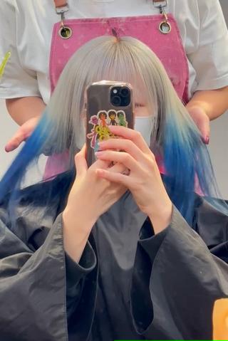 ロング カラー apollo yokohama所属・レイヤーカット/ ハイトーン/ミノリのヘアスタイル