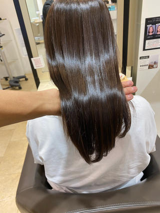 #水素トリートメント
加工なしのこの艶感!
#CMに出れるレベルです!
気になる方是非お試し下さい!!!
本当にオススメです!!(^^)
#福岡美容室#天神美容室#大名美容室#西新美容室#室見美容室#姪浜美容室#福岡ショート#福岡ボブ#福岡ロブ#大人女性#ハイトーン#ピンクカラー#暖色カラー#顔まわり#レイヤー#小顔効果#福岡美容師#髪質改善#水素#酸熱トリートメント#超音波アイロン