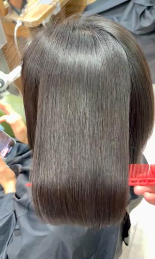 艶感、質感、柔らかさの3つが一度に！
giseleのストレートぜひお待ちしております！ 