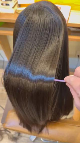 毎日ヘアオイル沢山つけてアイロンやブローをして、朝時間もなく大変結局結んでしまうなんて事が日常に有りませんか？
結んでしまい髪型への関心が薄れてないですか？
髪の広がり、くせ毛、ダメージ、エイジング様々なお悩みあると思います
しかし皆さんどっかで毎日髪型、髪質に対してコンプレックありますよね？
そんな方はすぐに髪質改善酸性ストレートをやって見てください仕上がり綺麗すぎて感動と喜びを感じてみてください
このストレートは熱が、味方になってくれるので、ご自宅でのドライヤーやアイロンをすると更に綺麗になります
1度では難しいケースも2回目、3回目と綺麗にして行く事も出来ます 