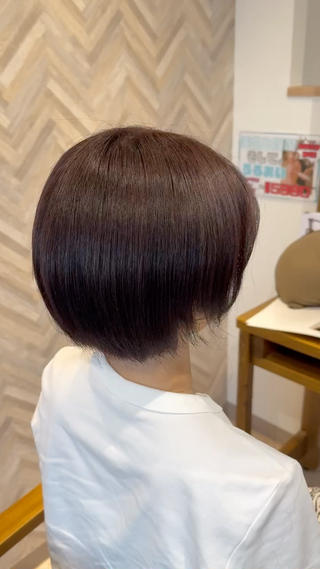 このカラーはダメージレスのイルミナカラーて
プラス¥1,000頂いております! 