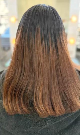 白髪も目立ちにくく、おしゃれな髪色に、、、 