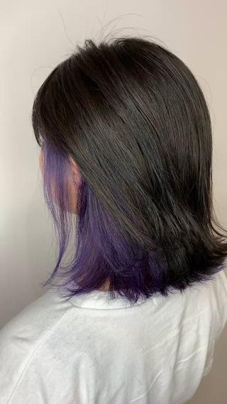 インナーカラー！
原色を使ってはっきりしたカラーがおしゃれ 