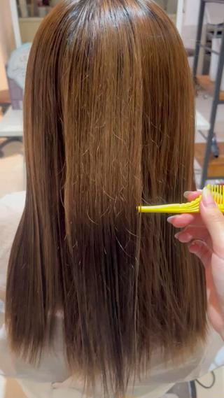 トリートメントで集中ケア

生トリートメントをすることで髪に艶を与え手触りも良くなります 