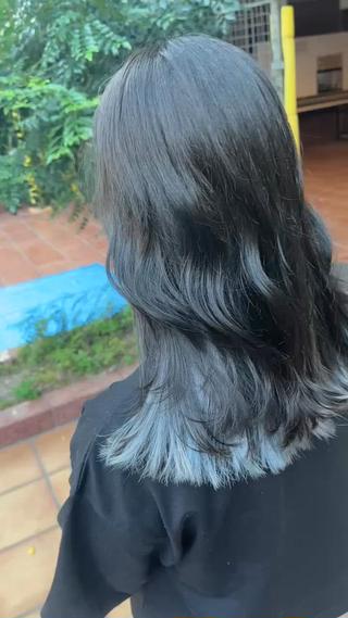 カラー putri 副店長 岸本 拓真のヘアスタイル