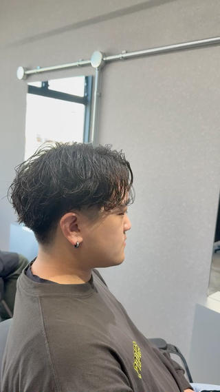 「シャドウパーマ/センターパート」


STAYG 
上野大河です

持ち前の明るさと技術で
あなたに似合う最高のスタイルを！

「モデル様を募集しております」️՞

料金
カットご新規様　￥2000
パーマカットご新規様　￥5000
カラーカットご新規様　￥5000
ブリーチあり　＋￥5000~


営業時間
火​〜​日曜日【10:00​〜​19:00】
定休日
毎週月曜日、第一日曜、第三火曜

〒918-8124
福井県福井市羽水2丁目613 