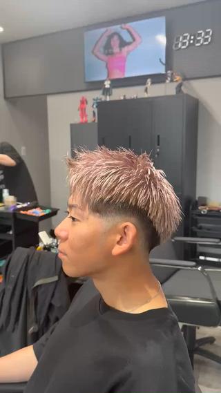 「アップバング」

STAYG 
上野大河です

持ち前の明るさと技術で
あなたに似合う最高のスタイルを！

「モデル様を募集しております」️՞

料金
カットご新規様　￥2000
パーマカットご新規様　￥5000
カラーカットご新規様　￥5000
ブリーチあり　＋￥5000~


営業時間
火​〜​日曜日【10:00​〜​19:00】
定休日
毎週月曜日、第一日曜、第三火曜

〒918-8124
福井県福井市羽水2丁目613 