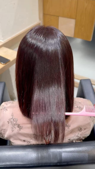 ミディアム カラー レイヤー/顔周り/透 明感カラー/うる艶のヘアスタイル