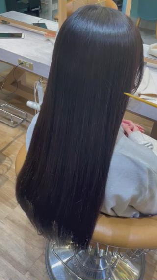 ロング 縮毛矯正　髪質改善 韓国風レイヤー　吉田のヘアスタイル