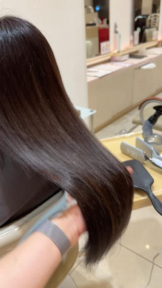 ロング ｟羽エクステ｠ 鈴木　美羽のヘアスタイル