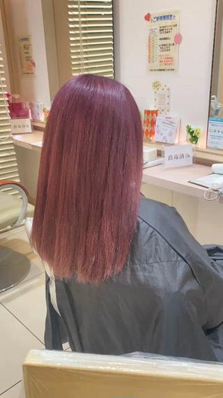 ピンク強めのカラーはブリーチしてるとより綺麗に見えます！ 