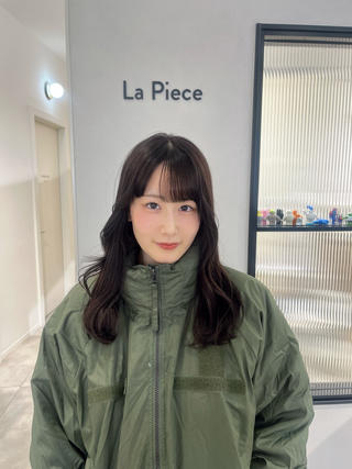 光に当たるとほんのりcherry red Brown 

大阪梅田のLumier de MASHU店でカラーモデル様募集しております
 