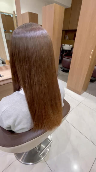 縮毛矯正や髪質改善で
朝にゆとりの時間を、髪に自信を
増やしませんか？

縮毛矯正や髪質改善をする事で
髪がツヤツヤになり、まとまりやすくなる事はもちろん清潔感や、日常のヘアケアがより手軽になり、朝のセットにかかってた時間が手短になり時間のゆとりも出来ます。

〈Ash新小岩店の髪質改善〉
・SNSで話題の髪質改善公式認定サロン
・気軽な髪質改善
・髪をキレイにしたい方向け
・癖や質感のどんなお悩みにも対応する薬剤
・質感UPの髪質改善×オーガニックカラー

#新小岩  ＃髪質改善 ＃縮毛矯正 ＃ストレートパーマ ＃前髪カット ＃トリートメント ＃白髪染め ＃白髪ぼかし 