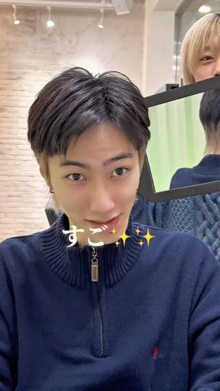 メンズインナーカラーでミルクティーにしました！
メンズのデザインカラー是非お任せください！ 