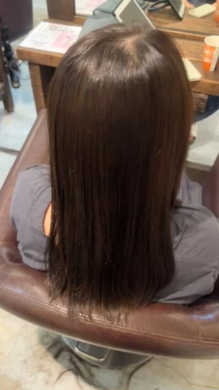 sins式髪質改善酸性ストレート。乾かしただけでこの艶感。 