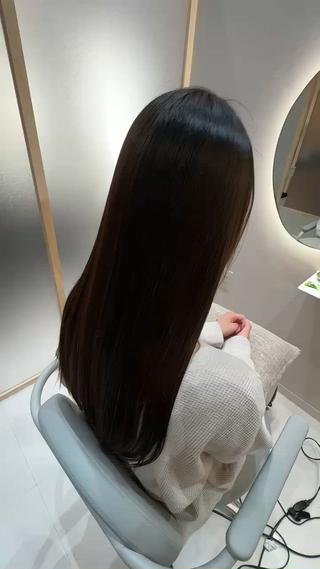 髪質改善縮毛矯正
癖や広がりが気になる方にオススメです 