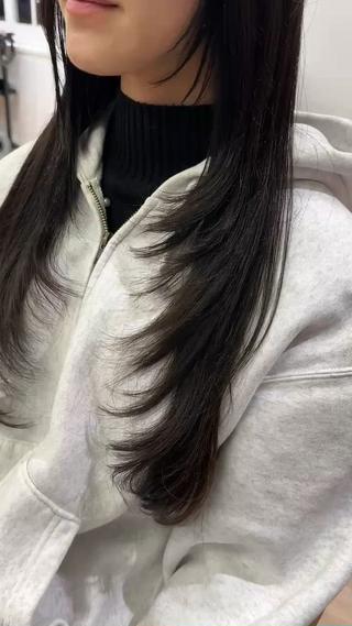 ロング 川上 彩夏のヘアスタイル