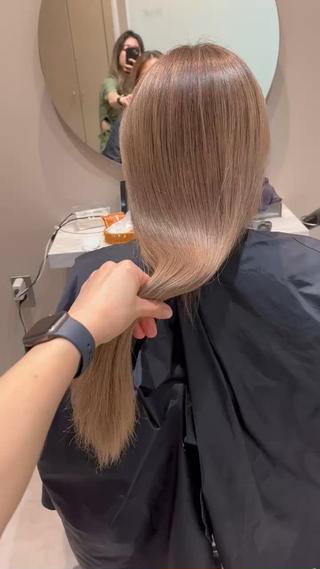 ハイトーンピンクミルクティーベージュ 