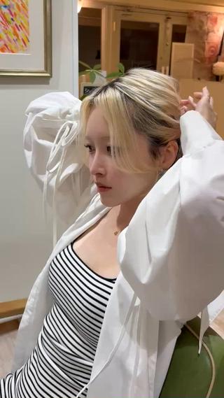 カーテンバング
ストレートアイロンでサラッと流して完成

まとめ髪も顔まわりでレベルアップ 