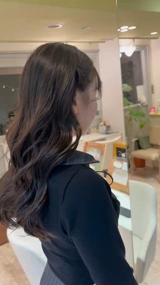 ロング AIN.ANLY.所属・顔まわりカット/レイ ヤーカット/小池 祐のヘアスタイル