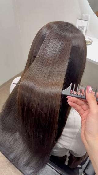 トリートメントでツヤツヤに
️ 