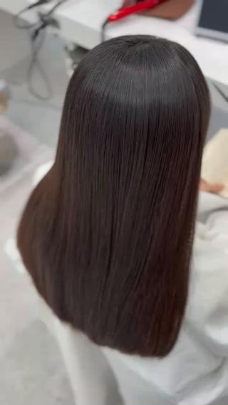 毛先まで滑らか艶髪縮毛矯正 