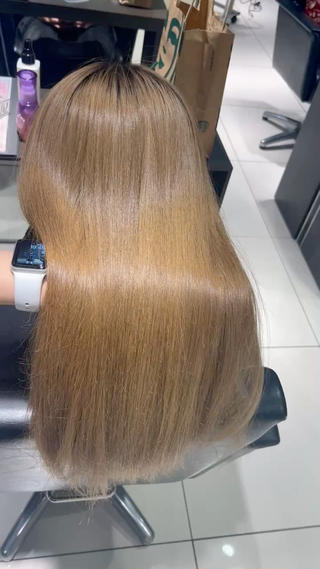 ロング 髪質改善/透明感カラ ー/レイヤー/あやはのヘアスタイル