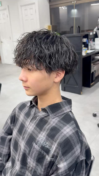 パーマ メンズ シャドウパーマ/ 波巻パーマYu-Kiのヘアスタイル