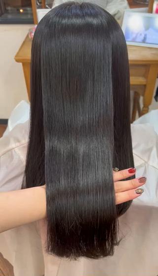 縮毛矯正でもナチュラルなストレートに！ 