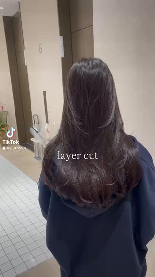 巻くのが苦手な方でも少しレイヤーを入れてあげると動きが出て可愛いです 