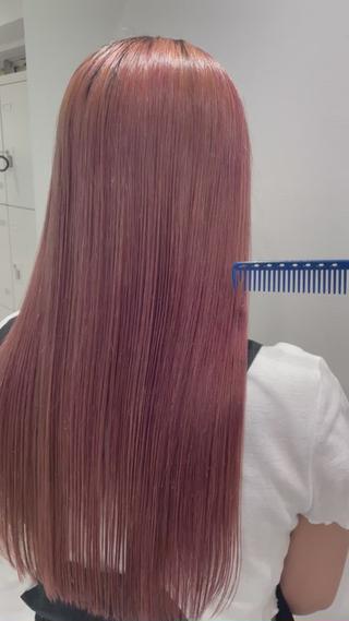 セミロング Ella所属・nana【艶髪】/ レイヤー/縮毛矯正のヘアスタイル