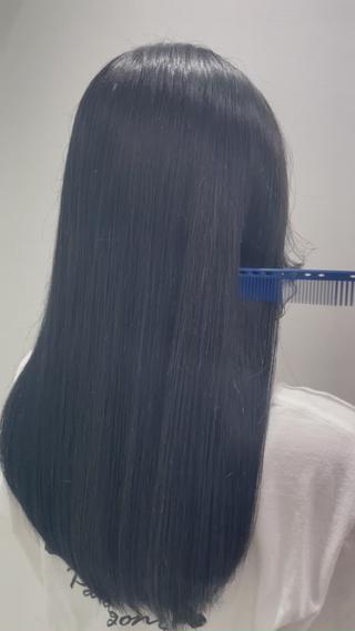 セミロング カラー Ella所属・nana【艶髪】/ レイヤー/縮毛矯正のヘアスタイル