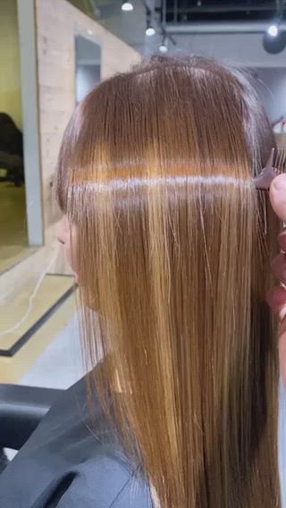 セミロング Ella所属・nana【艶髪】/ レイヤー/縮毛矯正のヘアスタイル