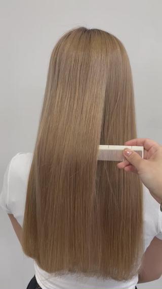 セミロング Ella所属・nana【艶髪】/ レイヤー/縮毛矯正のヘアスタイル